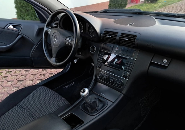 Mercedes-Benz Klasa C cena 12800 przebieg: 272111, rok produkcji 2004 z Łódź małe 352